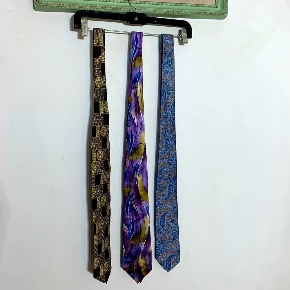 Vintage bundle of three men’s silk neckties print mixed lot ties professional